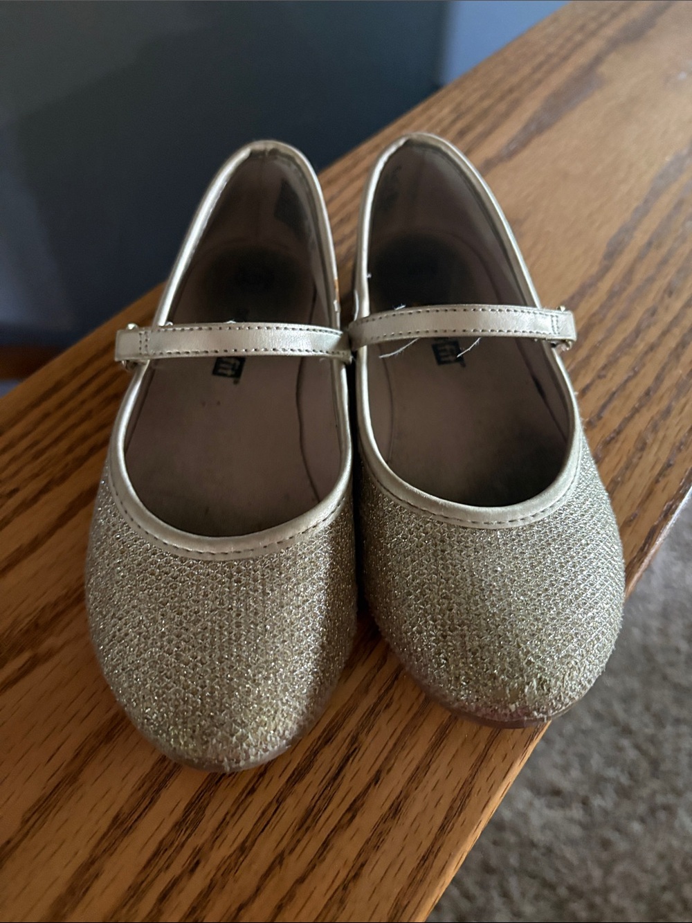 smartfit Girls Metallic Gold Glitter Mary Jane Flats